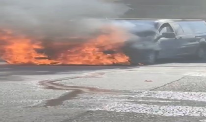 VIP minibüs cayır cayır yandı