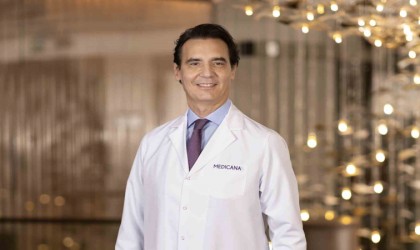 “Yapay zeka ve lazer teknolojileri göz hastalıkları tedavisinde fark oluşturuyor”