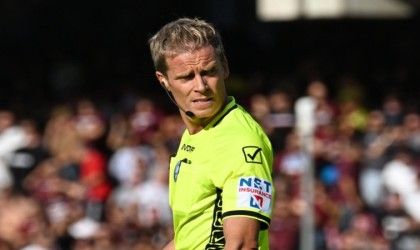 A Milli Takıma, İtalyan hakem