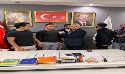 AK Partiye farklı partilerden katılım sürüyor