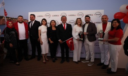 Antalya İş İnsanları Derneği, Cumhuriyetin 101nci yılını gemide kutladı