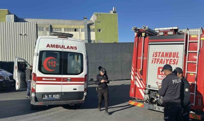 Arnavutköyde geri dönüşüm tesisini sigara küle çeviriyordu