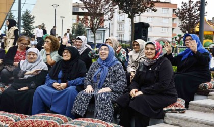 Bağcılarda düzenlenen 1. Yaşlılık Şurasında iki nesil bir araya geldi