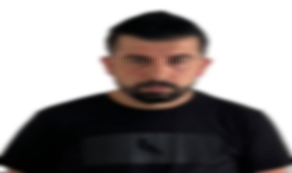 Bakırköydeki bir mağazada etek altı tacizi kamerada