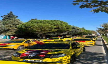 Balıkesirde taksiciler şehit meslektaşları için sokağa indi