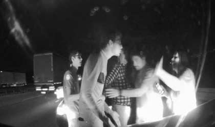 Bursada ambulans sürücüsüne yumruk kamerada...