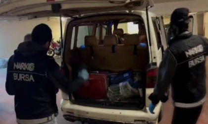Bursada tarihi uyuşturucu operasyonu...Binlerce kişiyi zehirlenmekten kurtardılar