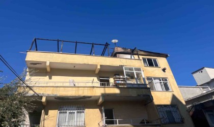 Büyükçekmecede çatı katında korkutan yangın