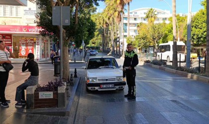 Caddeye park edip bankaya gitti, dönüşte 690 TL ceza yedi