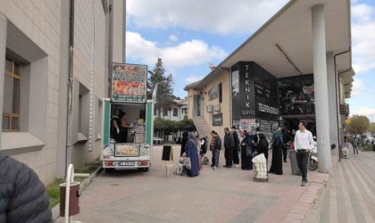 Cami imamı FETÖ elebaşı Gülenin ölümü nedeniyle lokma dağıttırdı