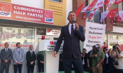 CHP lideri Özel, 13 bin oy aldığı Datçada bin kişiye seslendi