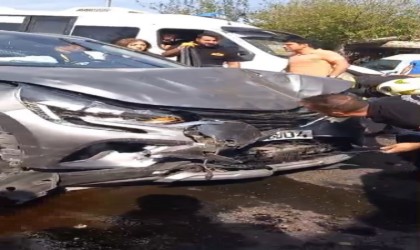 Diyarbakırda 4 aracın karıştığı kazada 2 kişi yaralandı