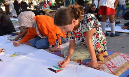 Filistinli çocuklar için çiz etkinliğiyle Gazzede ölen çocuklara dikkat çekildi