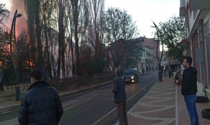 Giresunda 2. el eşya deposunda yangın