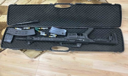 Hırsızlık yaptığı iddia edilen 3 şahıstan biri yakalandı