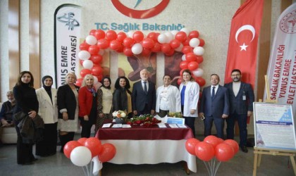 İl Sağlık Müdürü Bildirici hasta hakları stantlarını ziyaret etti