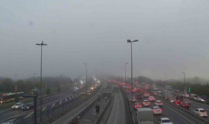 İstanbulda sis etkili oldu