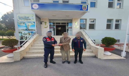 Jandarma kılığına girip dolandırdı, jandarma tarafından yakalandı