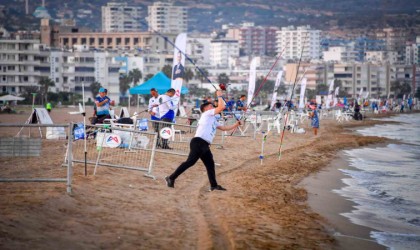 Mersinde Uluslararası 7. Altın Kanca Surfcasting Turnuvası düzenlendi