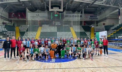 Muğla Büyük Kadınlar Hokey Ligi başladı