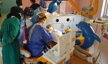 Özel tasarımlı diş ünitleri çocukların randevularına istekli gelmelerini sağlıyor
