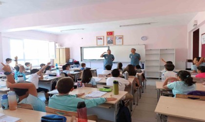 Sökeli öğrenciler hayvan hakları konusunda bilgilendirildi