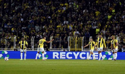 UEFA Avrupa Ligi: Fenerbahçe: 0 - Manchester United: 1 (İlk yarı)