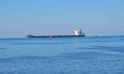 Zonguldakta yük gemisi karaya oturdu