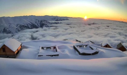 3 bin metre yükseklikteki Büyük Yayladan kar manzaraları