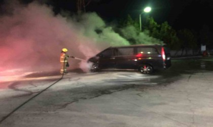 Bandırma-Bursa karayolunda benzinlikte araç yangını korkuttu