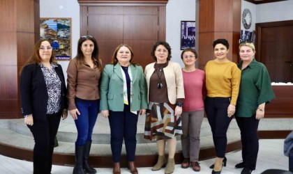 Başkan Gençay: “Kadınlarımızın gücünden yararlanmaya devam edeceğiz”