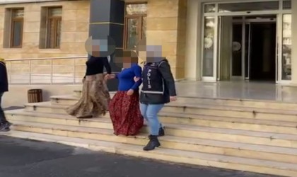 Batmanda girdikleri evlerden ziynet eşyası çalan 2 kadın yakalandı