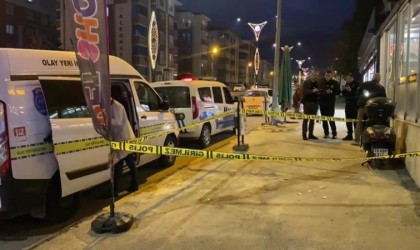 Bıçakla kendine zarar veren şahıs hastaneye kaldırıldı