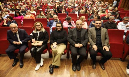 Bursada Atatürkün sevdiği şarkılar seslendirildi