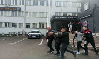 Bursadaki silahlı saldırının şüphelileri adliyeye sevk edildi