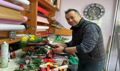 Çiçekçilerde Öğretmenler Günü mesaisi yoğun geçiyor