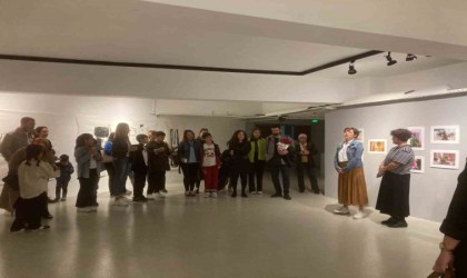 Çocuk sanatçıların eserleri Teneffüste sergileniyor