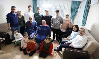 Cumhuriyet İlkokulu ‘I Şubesi Hakkı Öğretmenin hakkını ödeyebilmek için bir araya geldi