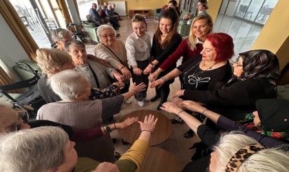 Dayanışmanın sembolü olarak bileklik yaptılar