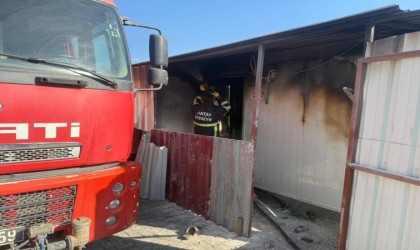 Depremzede vatandaşların yaşadığı konteyner yandı