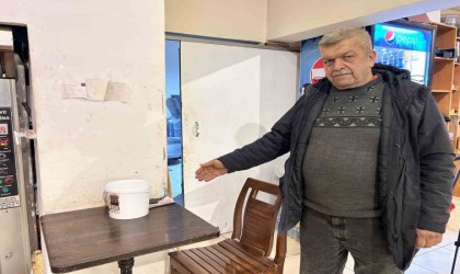 ‘Dışarısı çok soğuk, içeri geçebilir miyim diyen kadın, esnafın 10 bin lirasını ve cep telefonunu çaldı