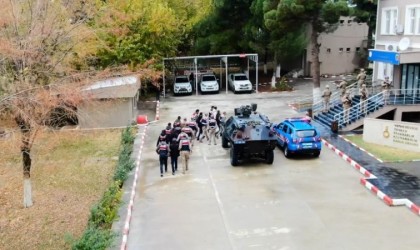 Diyarbakırda terör operasyonunda 6 gözaltı