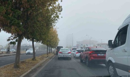Diyarbakırda uçak seferlerine sis engelli