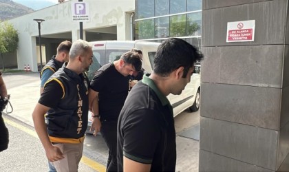 Eşini mal paylaşımı tartışması sebebiyle öldürmüş