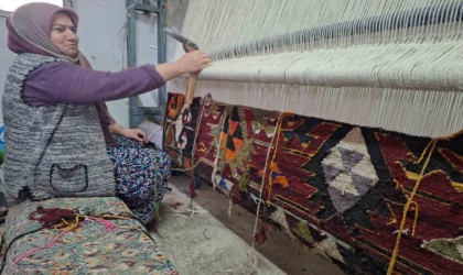 Geleneksel kilimler kadınların elinde şekilleniyor