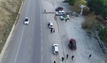 Gemlikte huzur operasyonu : 15 kişi yakalandı, çok sayıda silah ele geçirildi