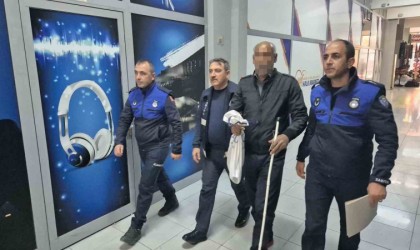 Gemlikte zabıta dilencilere göz açtırmıyor