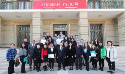 İşaret dili kursunu tamamlayan kamu personeli sertifikalarını aldı