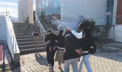 İskenderunda 8 yıl kesinleşmiş hapis cezasıyla aranan şahıs yakalandı