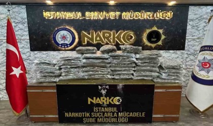 İstanbulda ele geçirilen tonlarca uyuşturucunun sergisi yapıldı